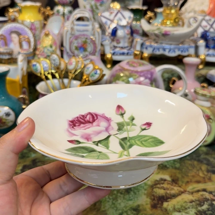 碟鹿与海陶瓷家居有限公司