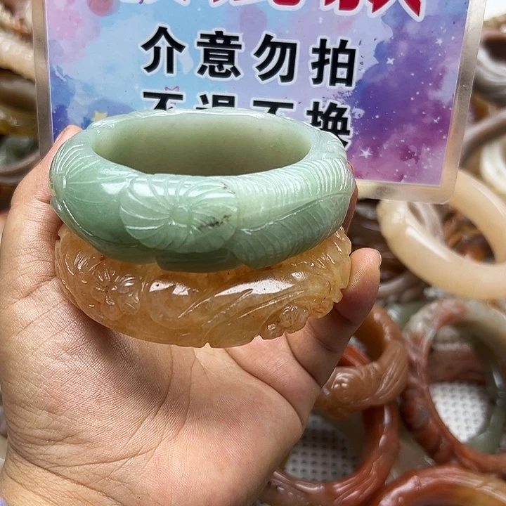 未镶嵌手镯石英岩玉