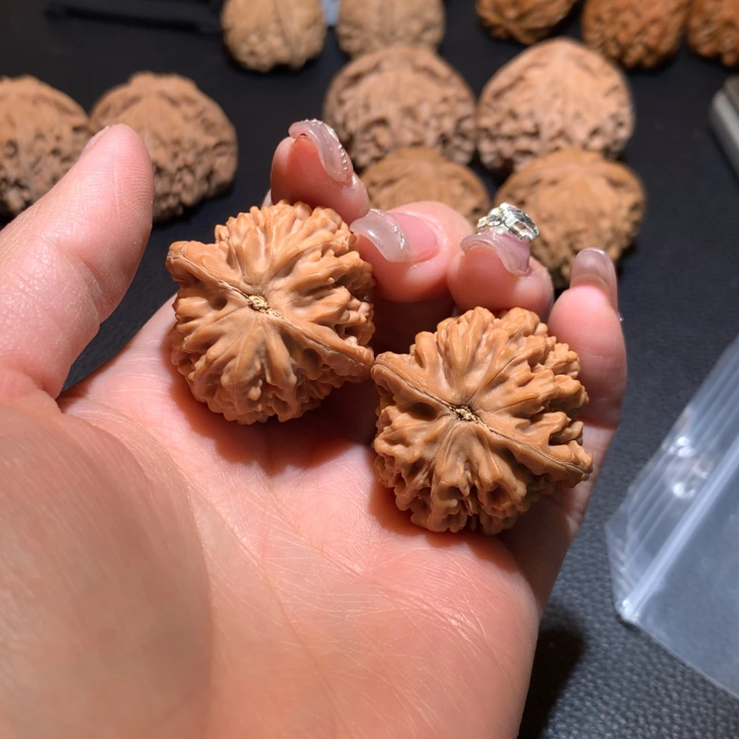 文玩核桃把件D****.饕餮纹35
