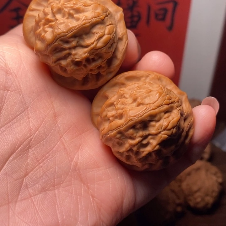 N***h吊坠文玩核桃图图