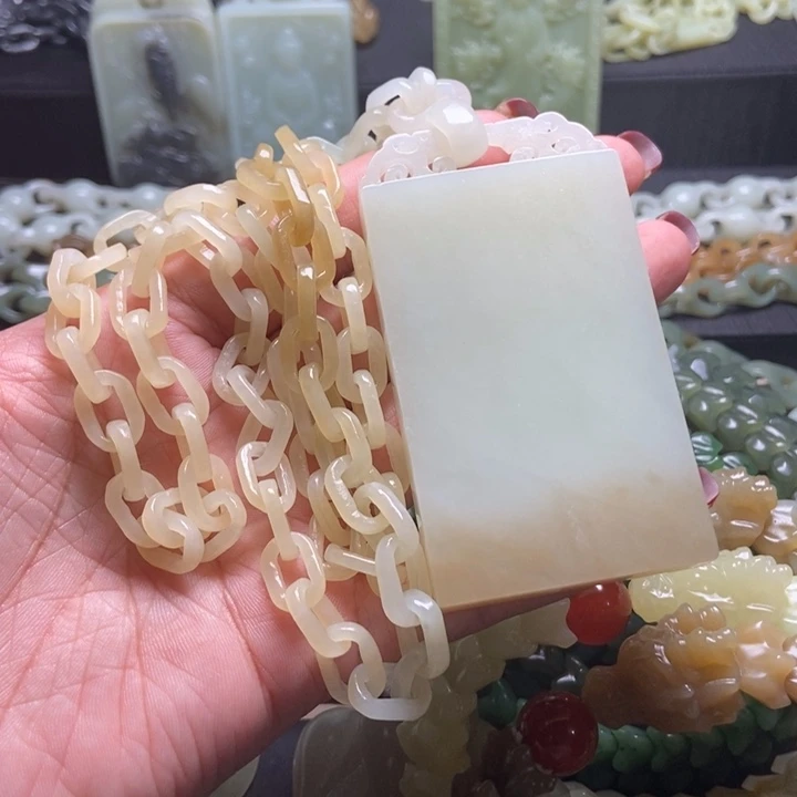 颈饰未镶嵌和田玉无**者
