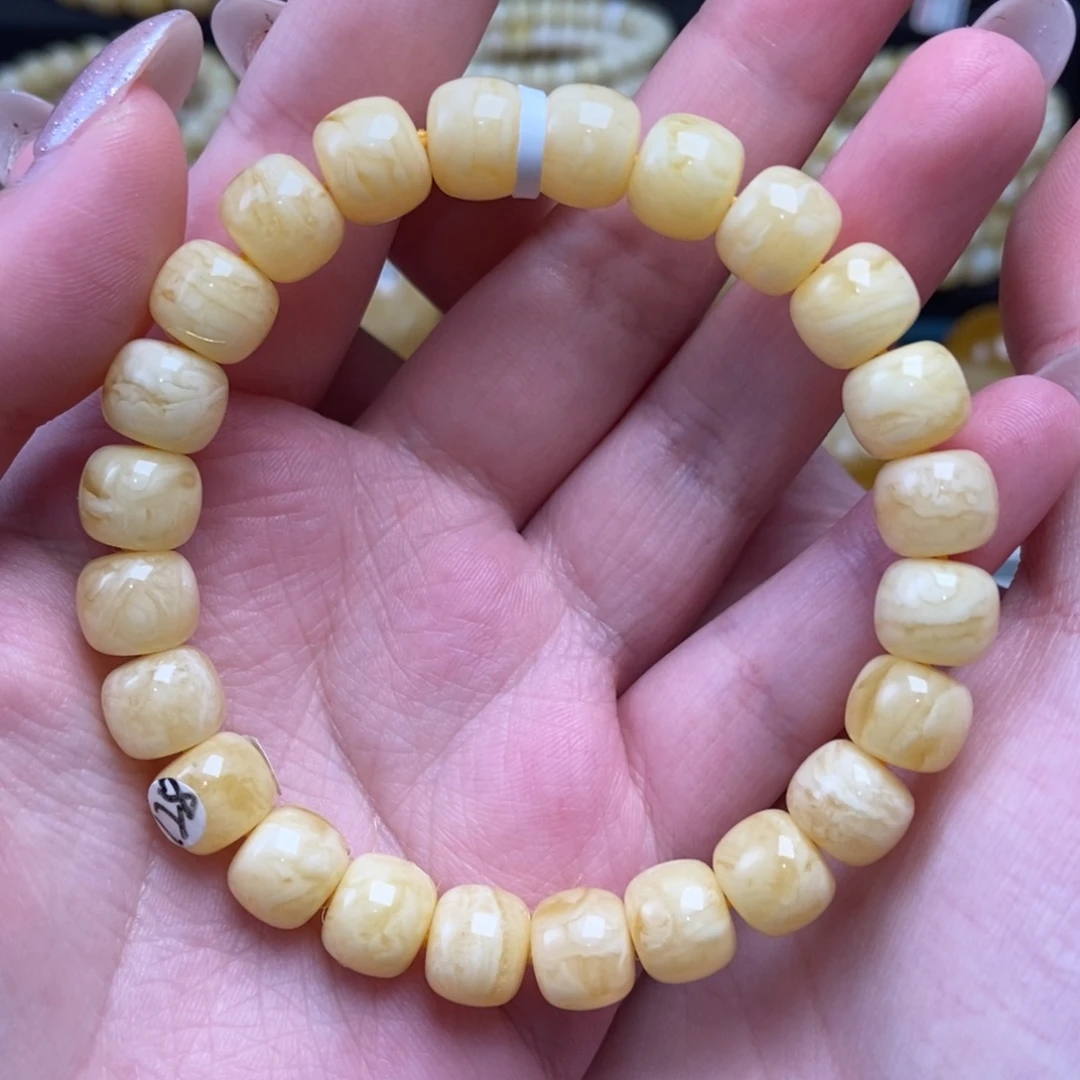 蜜蜡未镶嵌珠宝奇石卡9.5