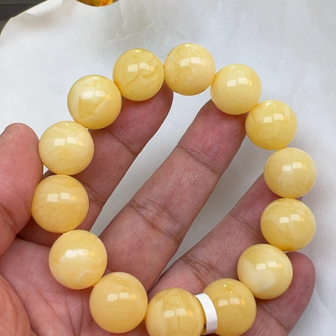 蜜蜡未镶嵌裸石15加30.38克