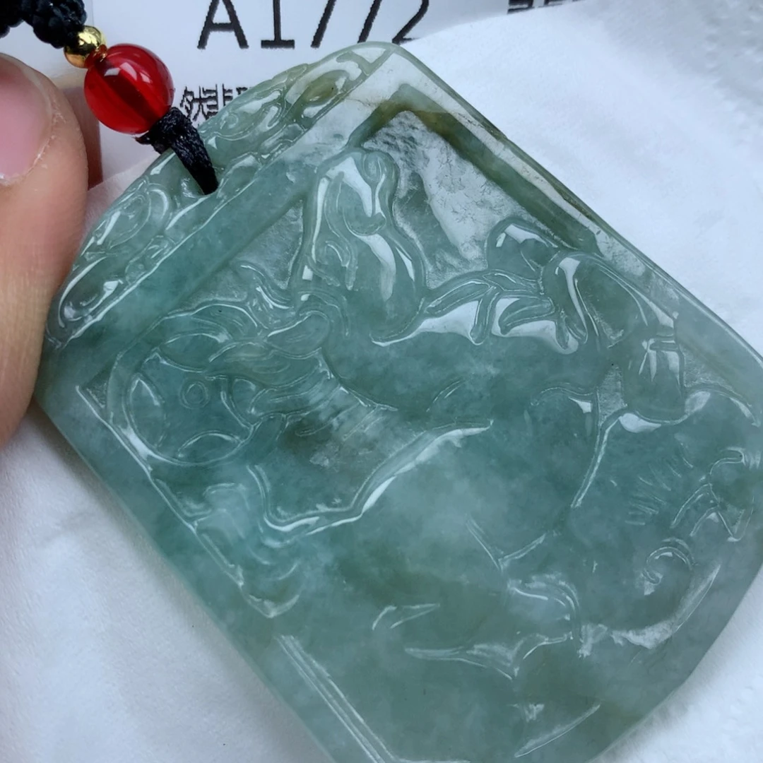 翡翠颈饰未镶嵌吊坠