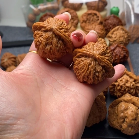 文玩核桃吊坠全品44白狮子