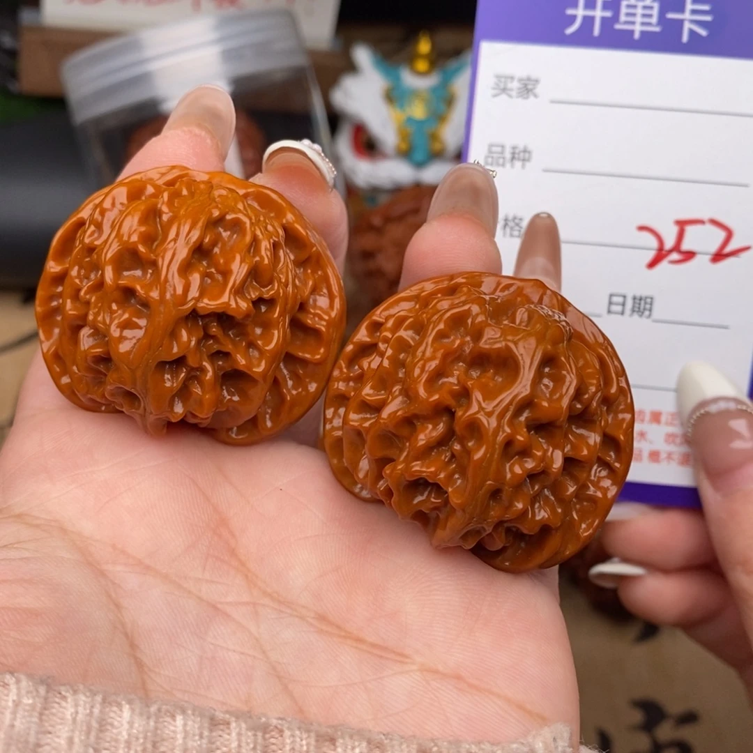 文玩核桃吊坠252号41苹果园