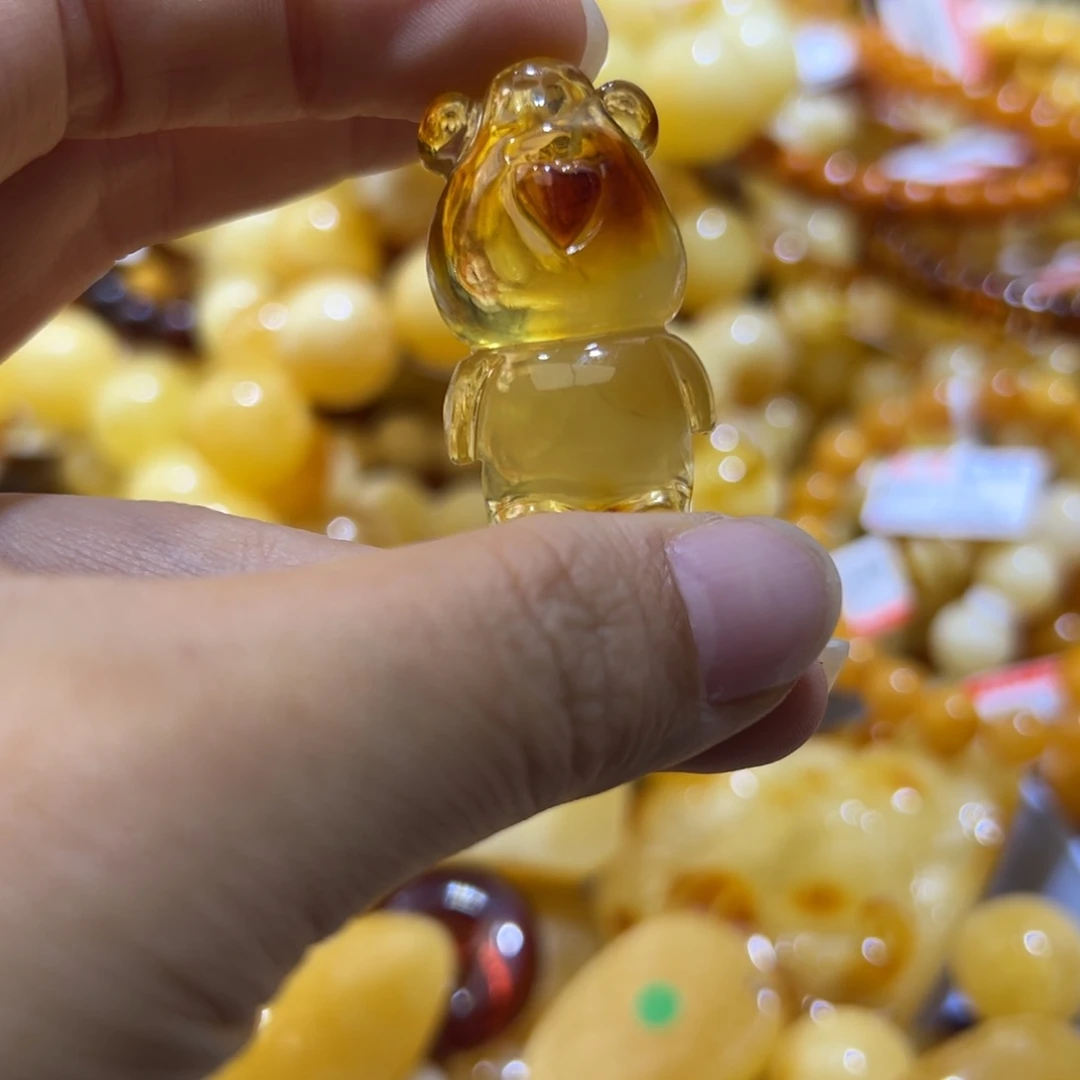 未镶嵌琥珀珠宝奇石