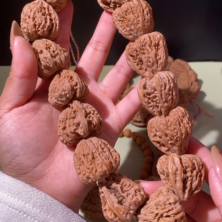 文玩核桃手串……11