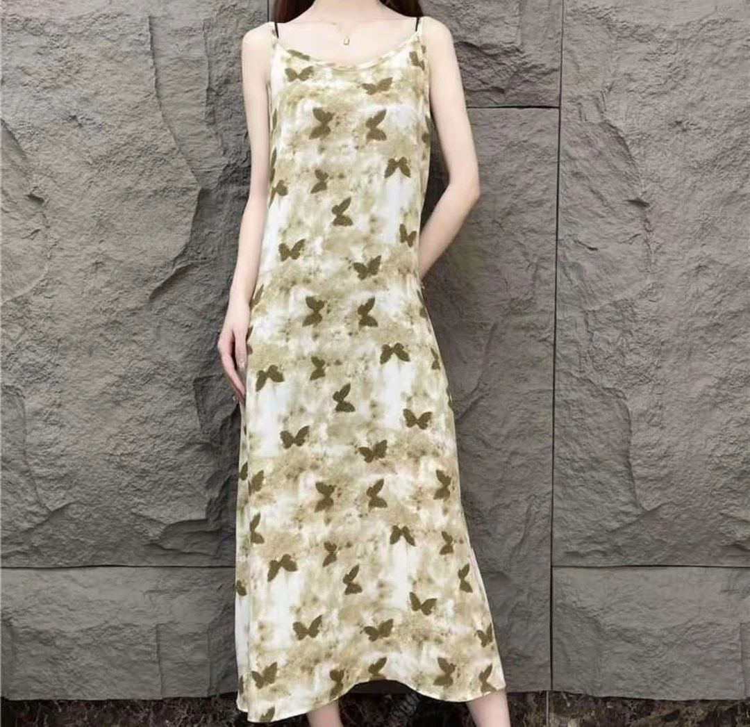蝴蝶碎花时尚法式宽松气质吊带连衣裙女夏季长款裙子096