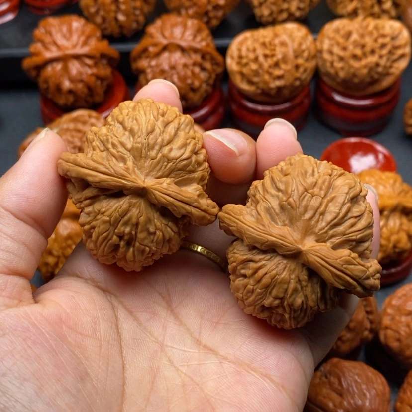 【闪购商品】文玩核桃把件43白狮子