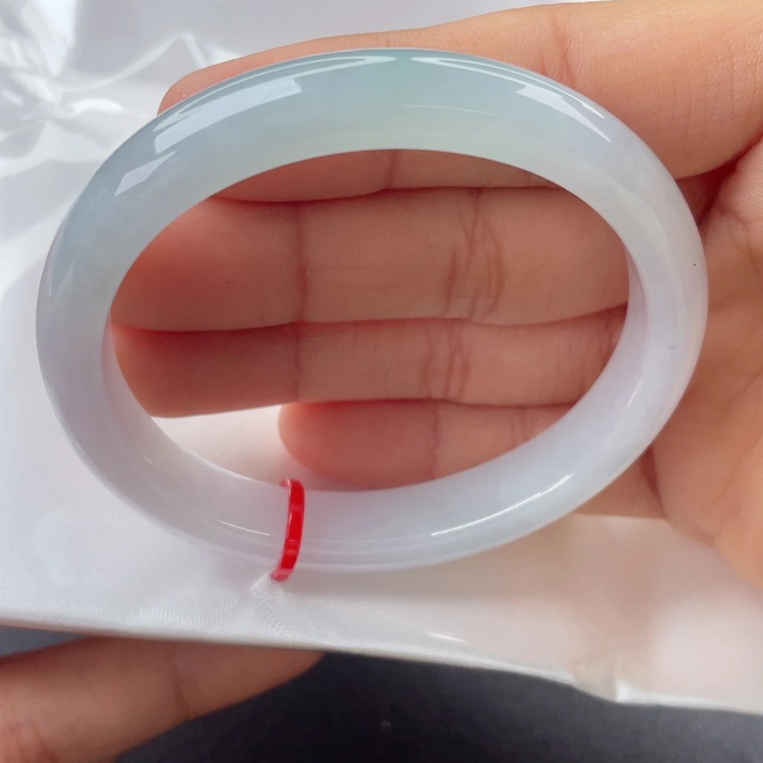 翡翠手镯（贵妃镯）未镶嵌