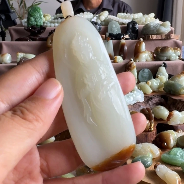 和田玉(糖玉)未镶嵌颈饰