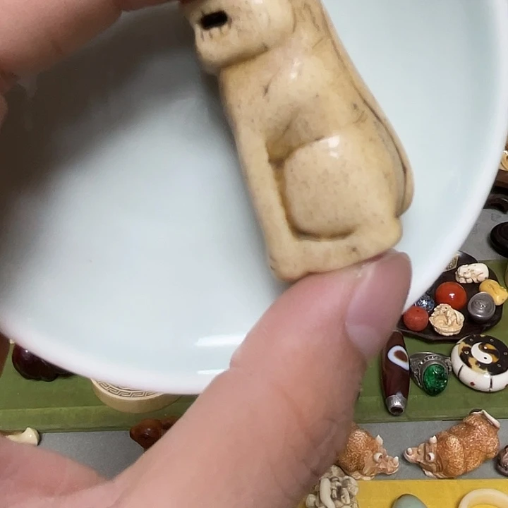 一***生瓷片精致雕刻工艺精湛