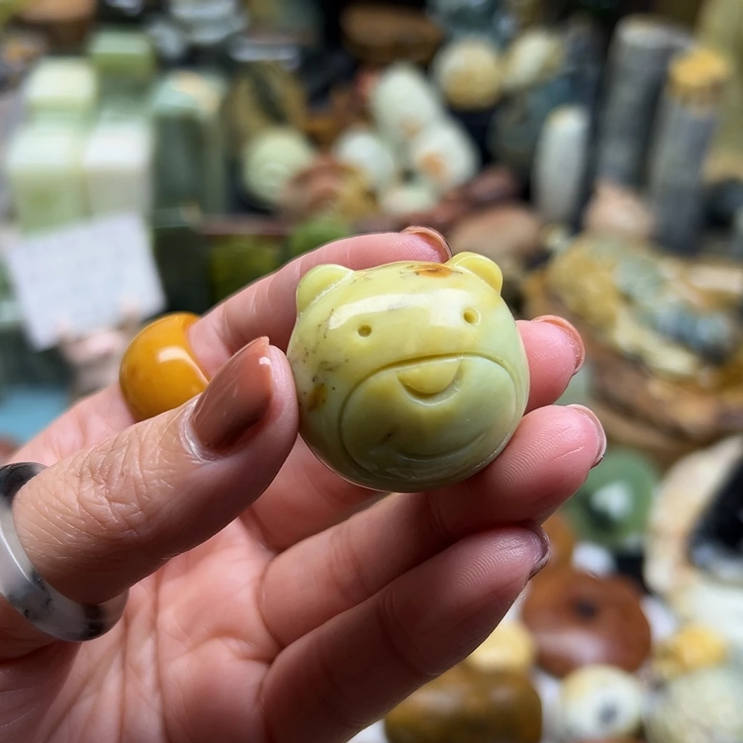 岫玉未镶嵌颈饰辽阳料草莓熊