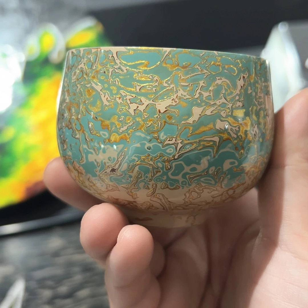 逛青色犀皮大漆主人杯