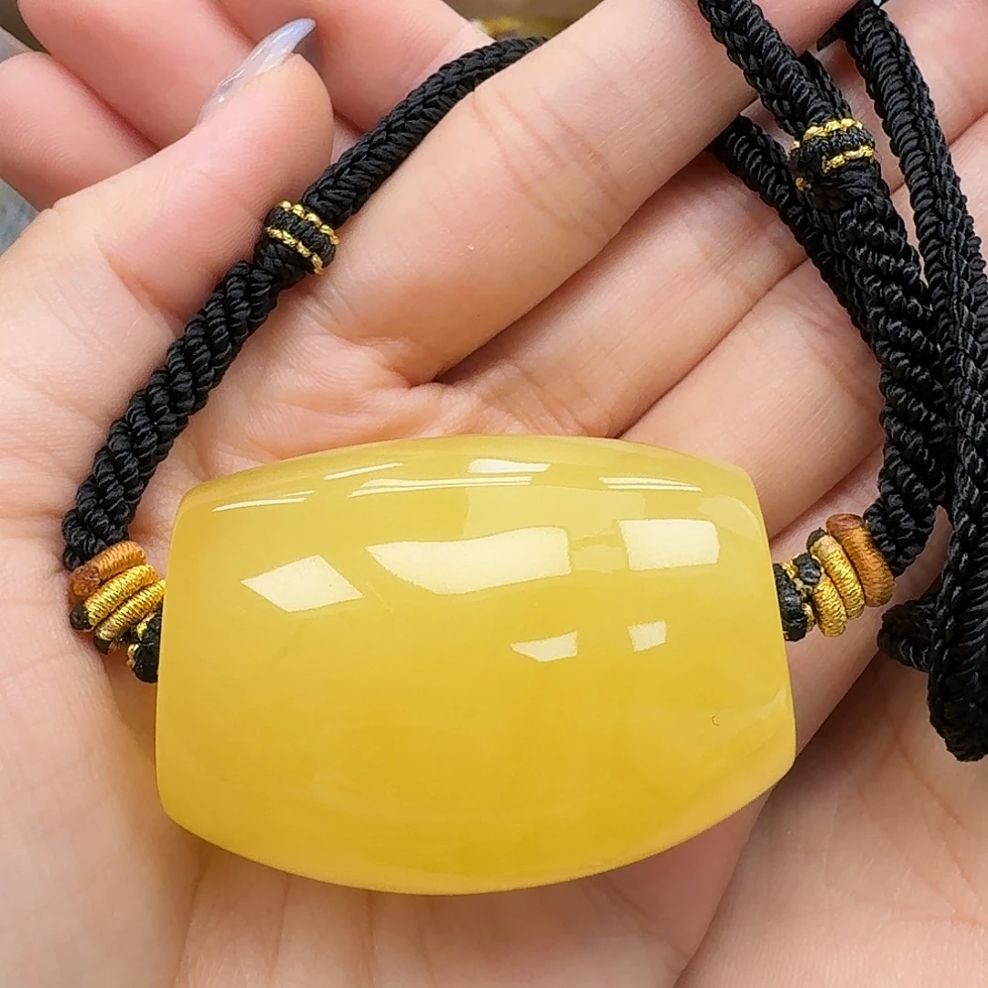 天***星琥珀未镶嵌珠宝奇石吊坠