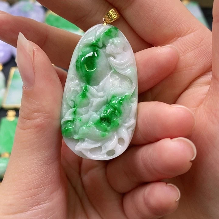 翡翠颈饰未镶嵌吊坠