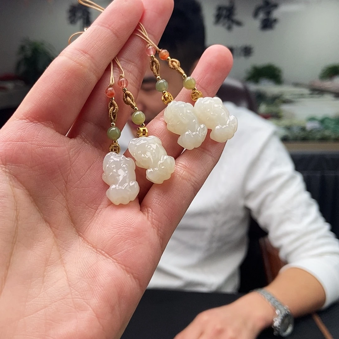 和田玉未镶嵌颈饰白色手机挂 颜色多样性发拍一发一