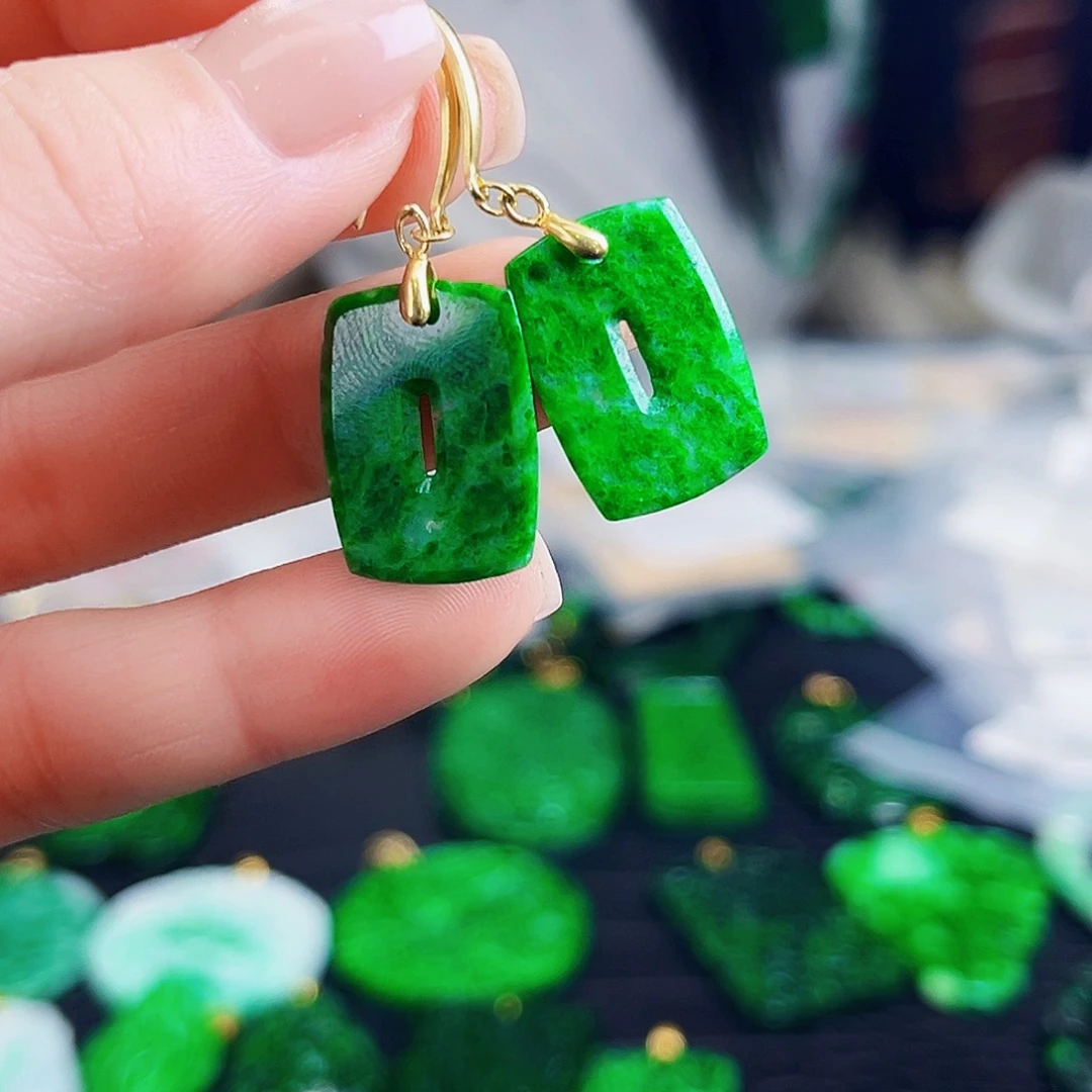 颈饰银S925镶嵌翡翠多样性