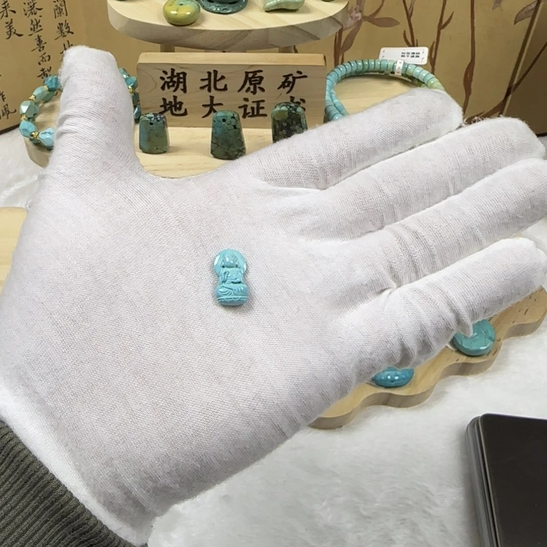 绿松石未镶嵌雕刻件12