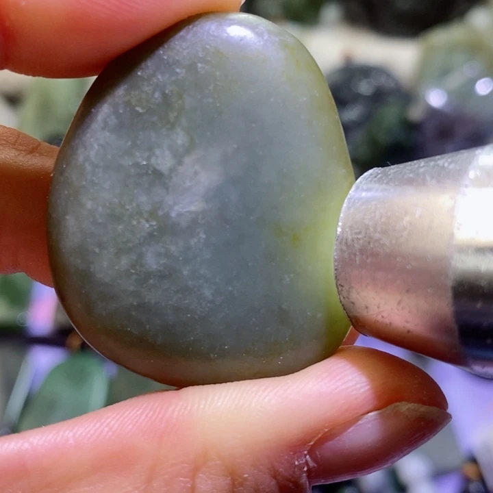 和田玉边角料未镶嵌