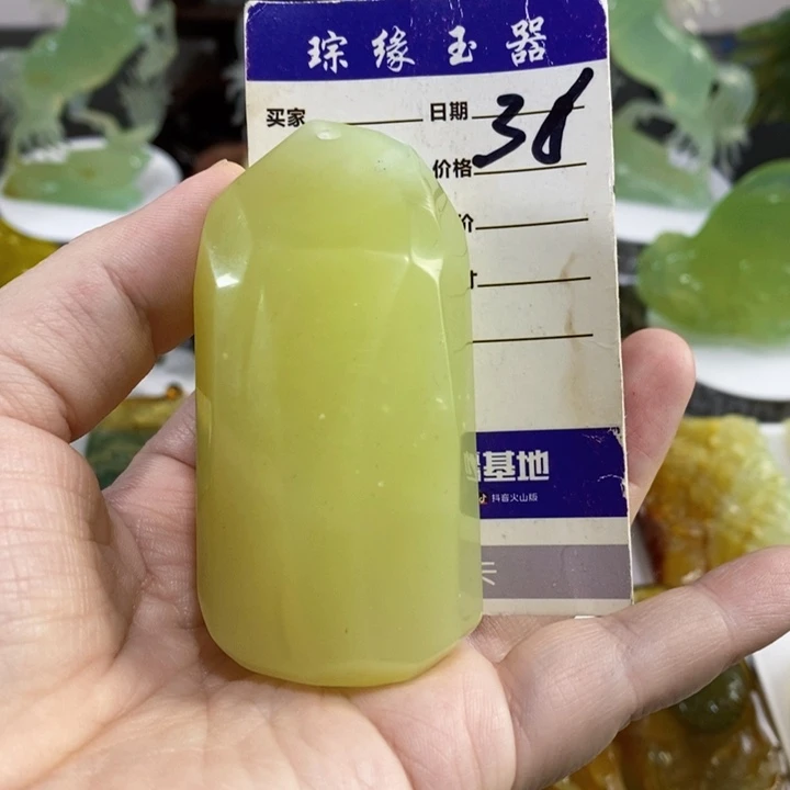 未镶嵌岫玉手把件