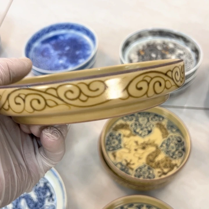 瓷片釉里金穿花龙壶全品