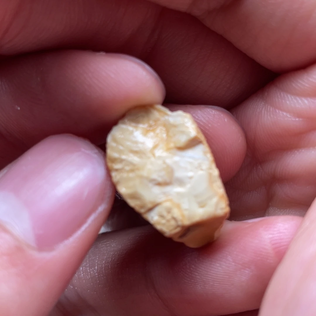 定制琥珀未镶嵌天然蜜蜡