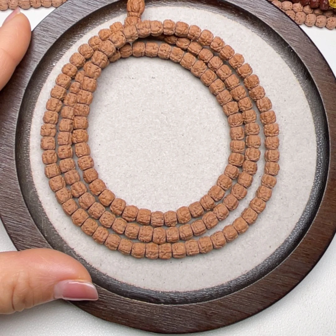 吊坠金刚菩提生**凡佛手