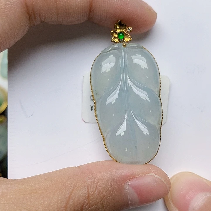颈饰18K金镶嵌翡翠天然翡翠