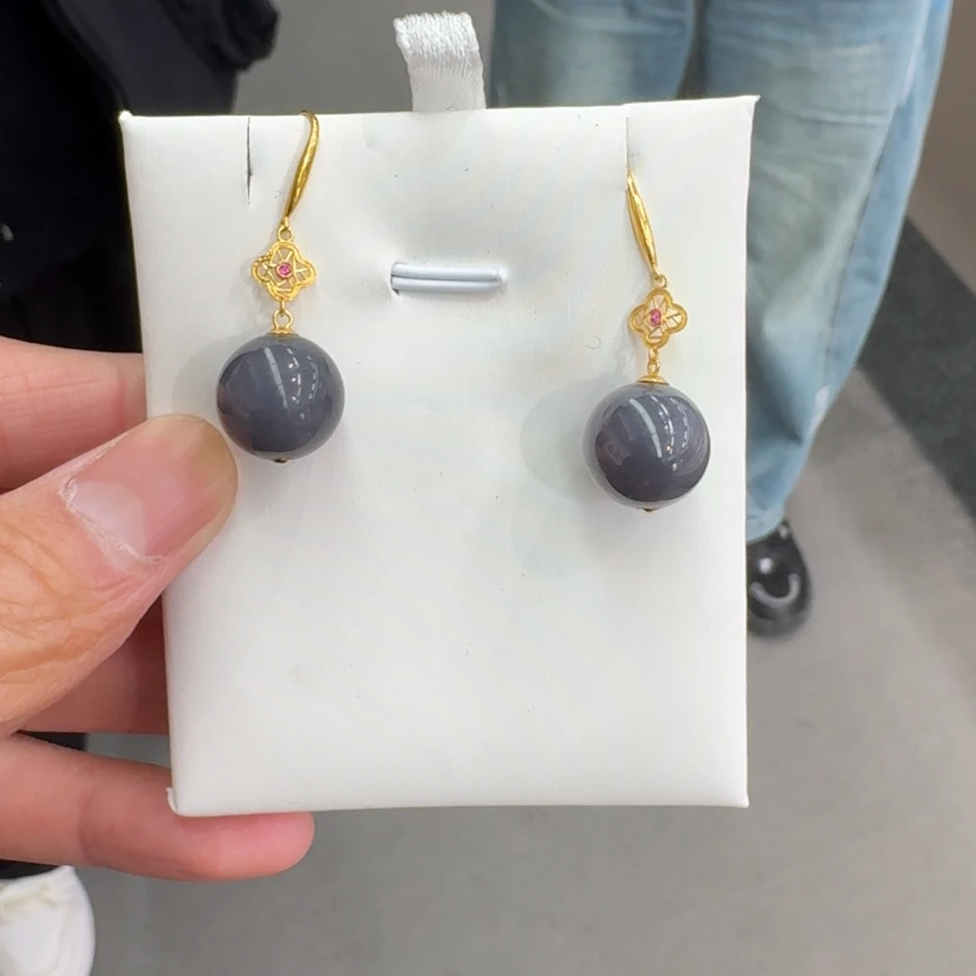 和田玉18K金镶嵌耳坠330刘洋卡12左右青海料