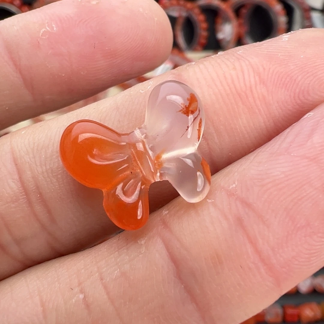 南红玛瑙未镶嵌颈饰蝴蝶结