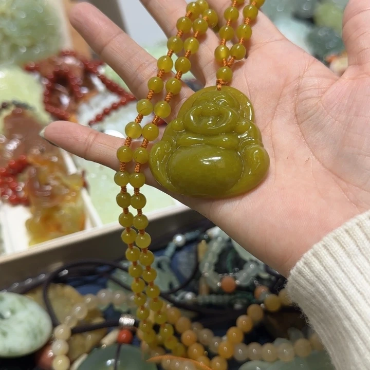 未镶嵌蛇纹石玉吊坠