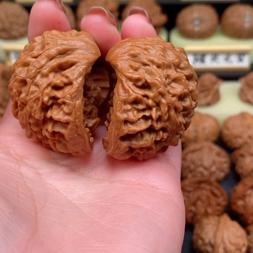 【闪购商品】文玩核桃吊坠?**杭蛇王