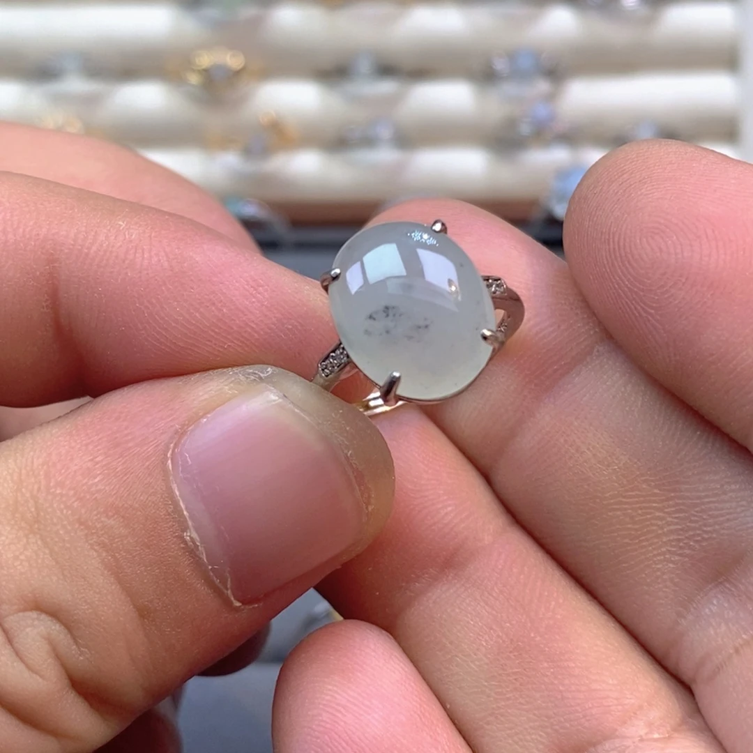 翡翠未镶嵌戒指翡翠