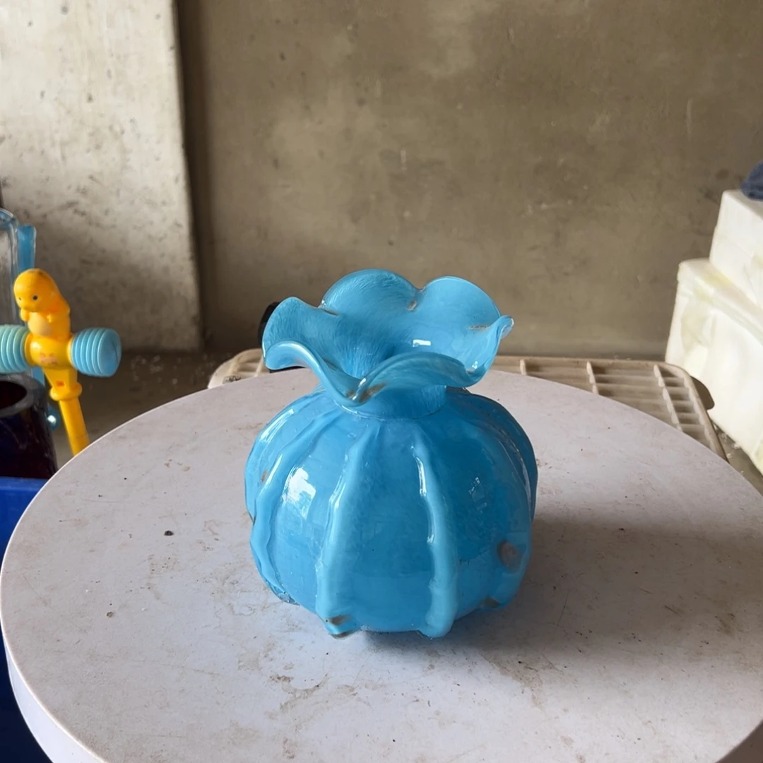 弘扬琉璃花器微瑕高度15