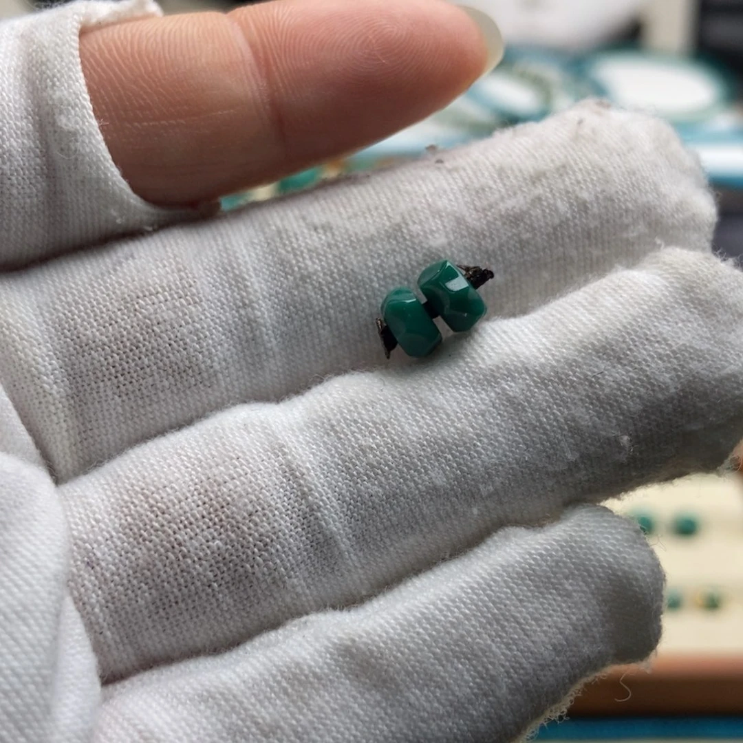绿松石配饰未镶嵌