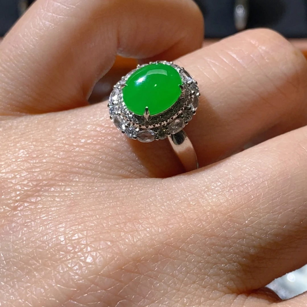 翡翠18K金镶嵌戒指