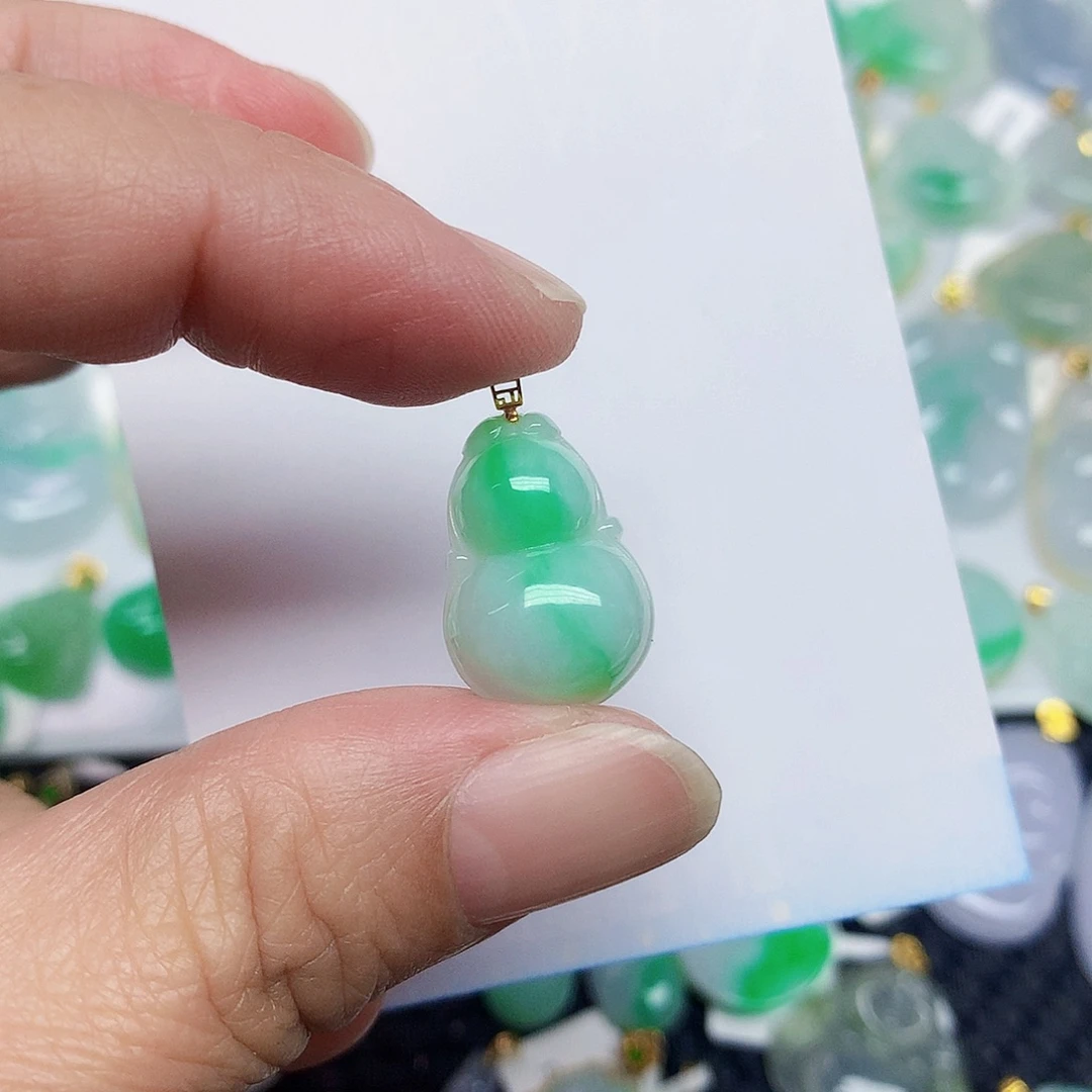 翡翠18K金镶嵌颈饰245668