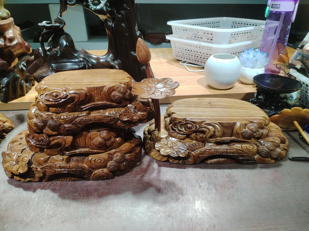 非洲酸枝创业底座！高度五六公分整料整条精工精雕