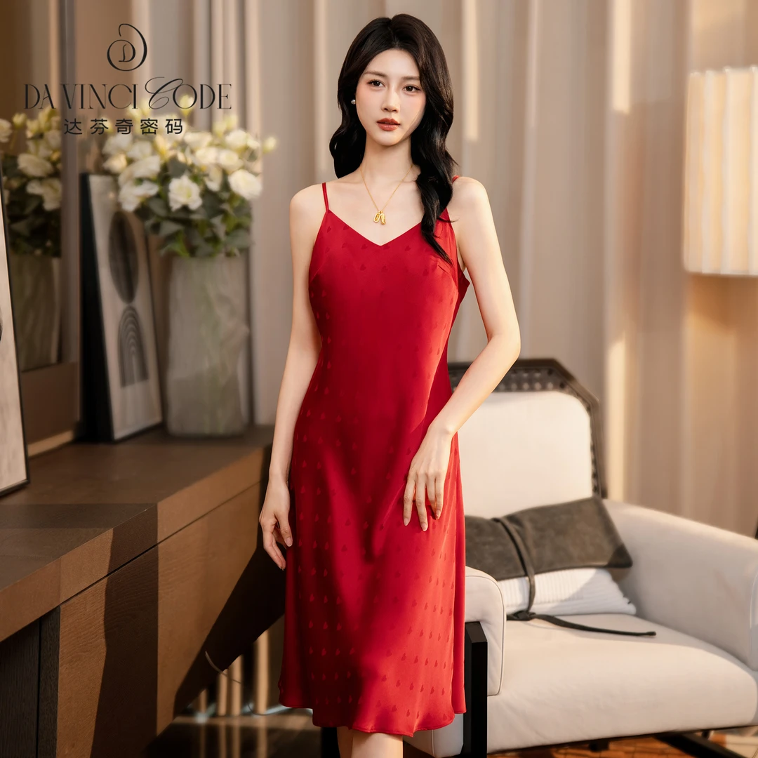 达芬奇密码2025新款吊带爱心提花连衣裙套头女士家居服睡裙