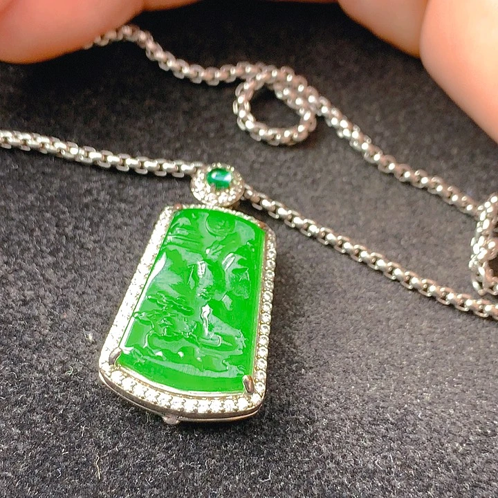 翡翠未镶嵌颈饰翡翠