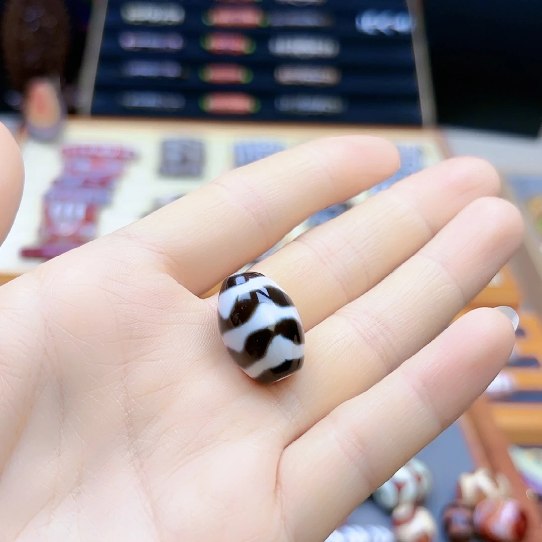 玛瑙/玉髓颈饰未镶嵌神*爷