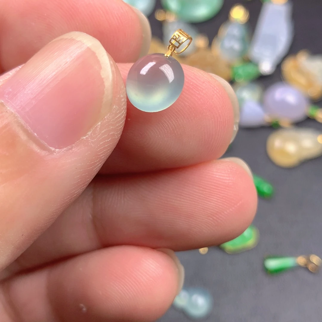 【闪购商品】颈饰18K金镶嵌翡翠翡翠