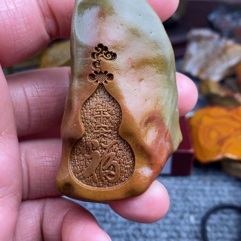 【闪购商品】原石雕刻手把件