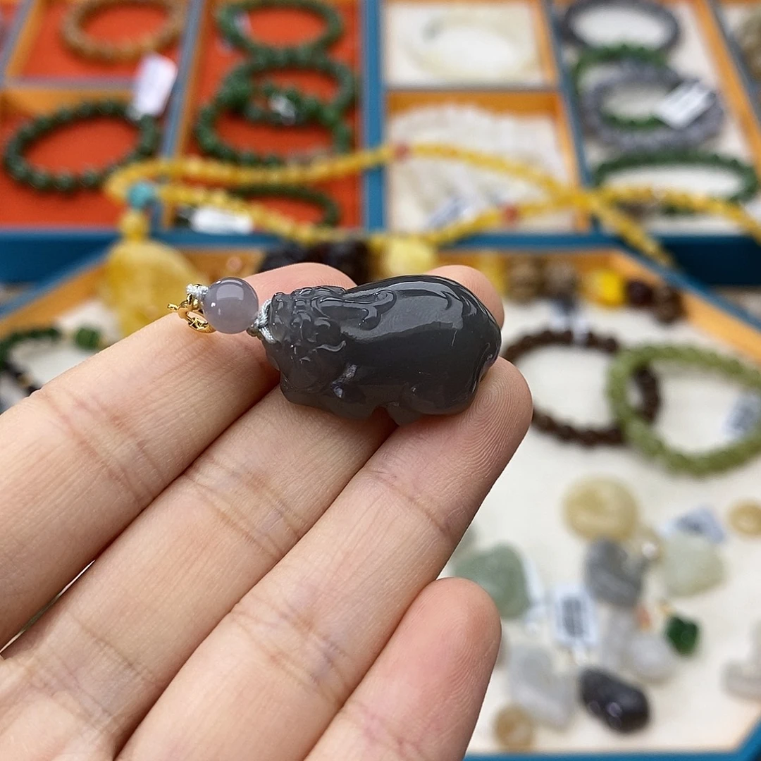 和田玉未镶嵌颈饰w36烟紫貔貅