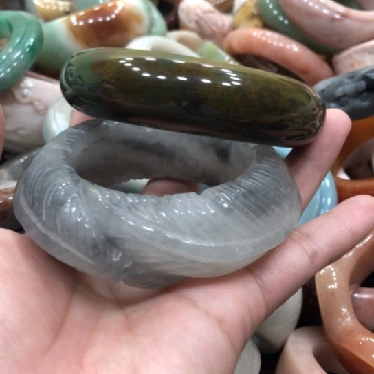 未镶嵌石英岩玉珠宝奇石ପ****