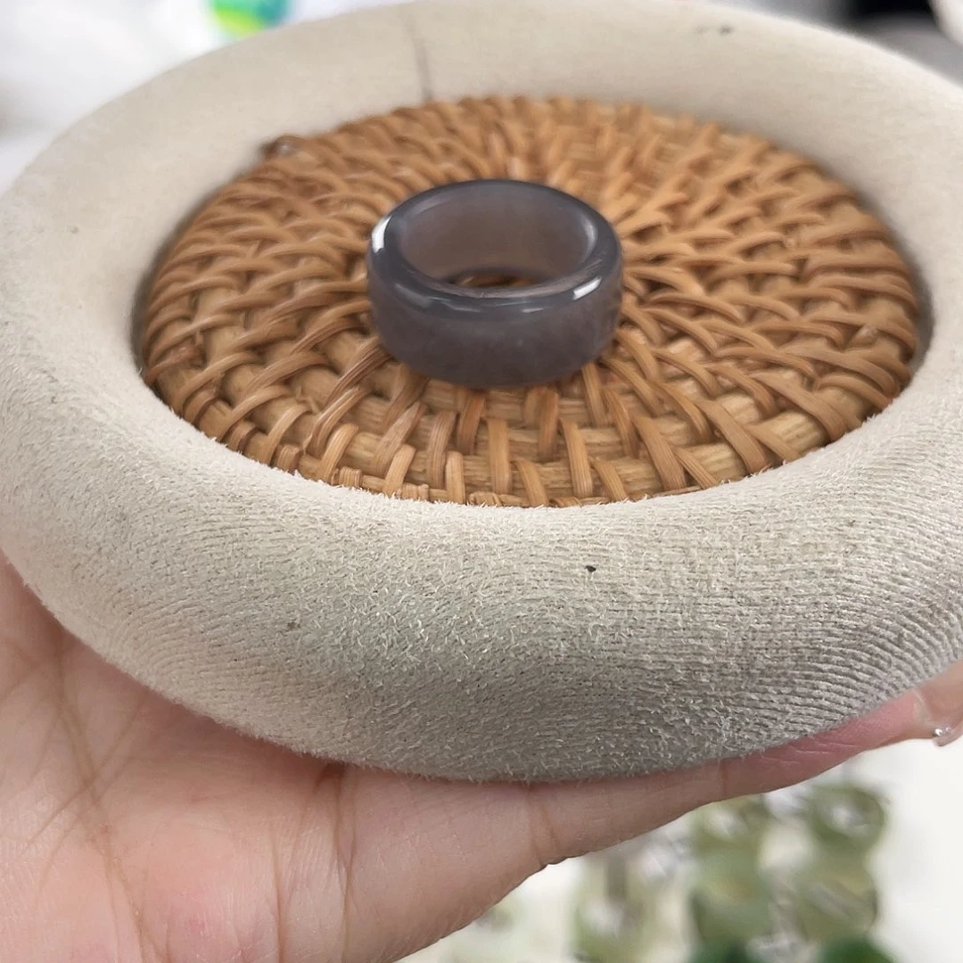 和田玉未镶嵌戒指葡萄紫圆切。17.3。不退换