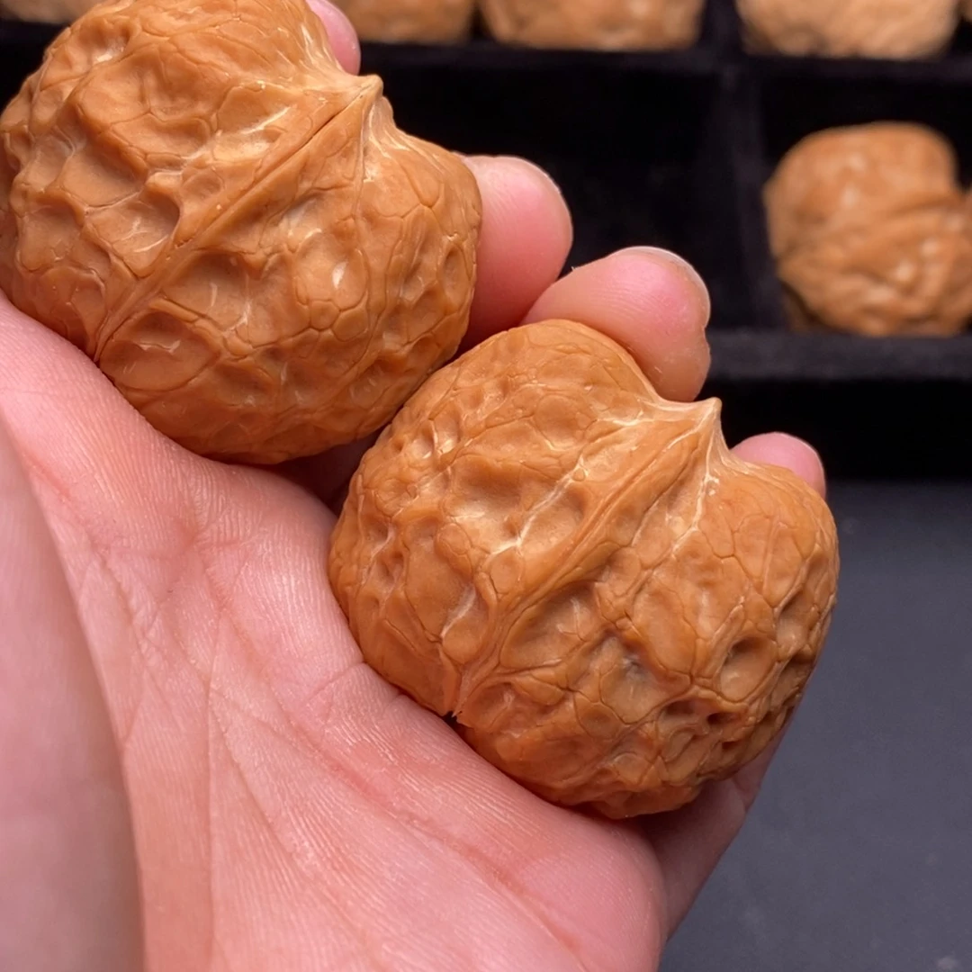把件文玩核桃秦岭野生核生物