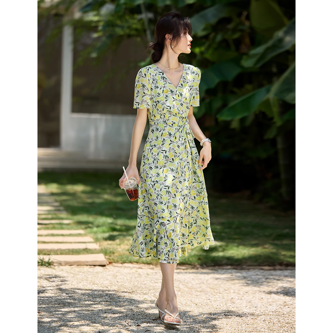 XWI/欣未清新夏日连衣裙2025夏季新款系带X型收腰柠檬花卉长裙女